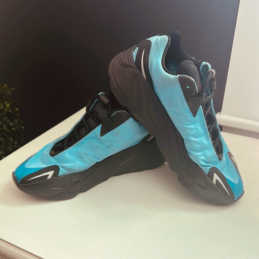 adidas Men’s Sneakers in Turquoise and Black